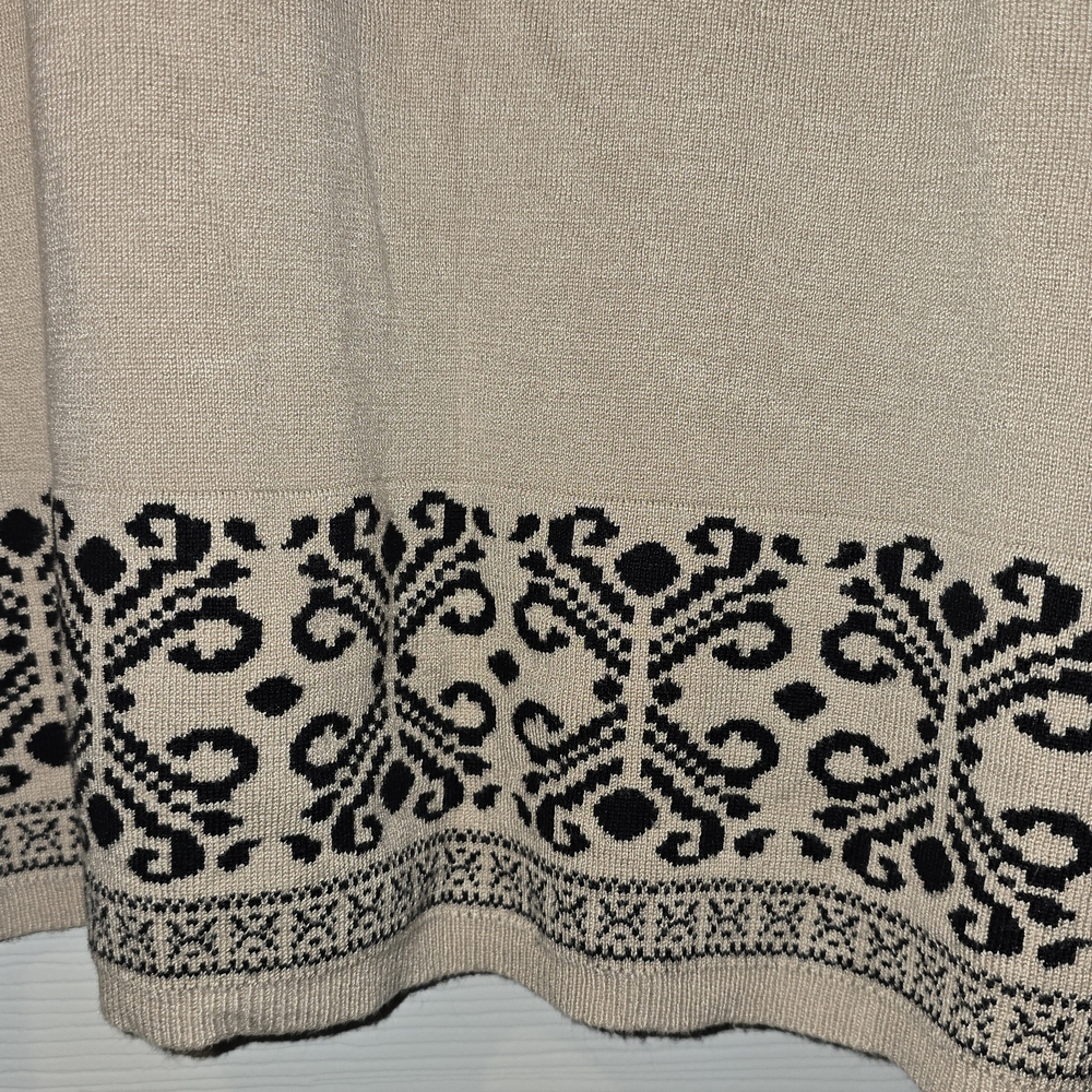 Elegant Beige and Black Tunic Top - Picture 2 of 5
